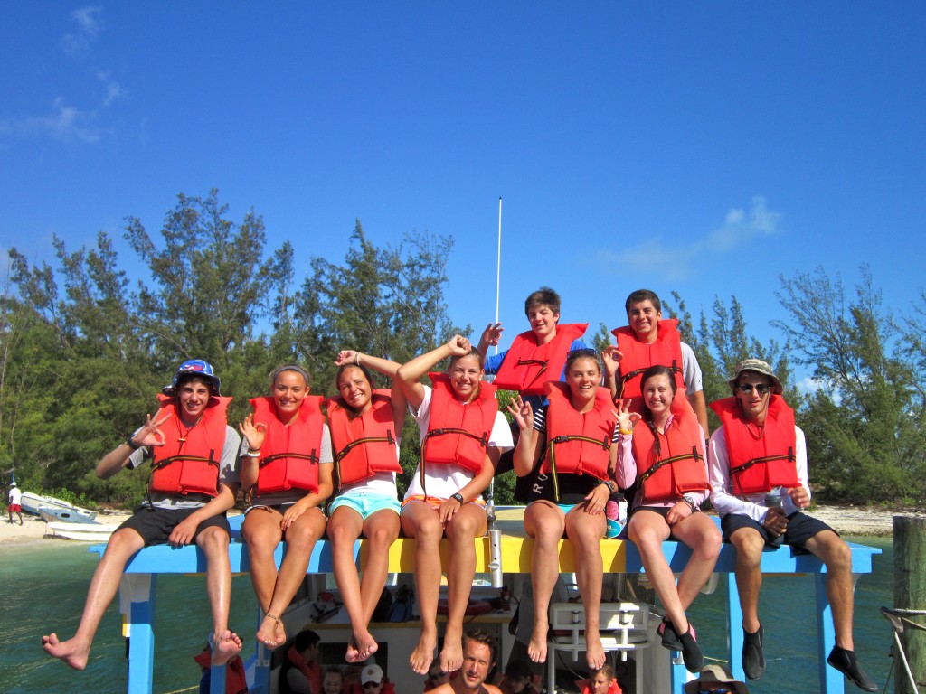 “We are ok!” Student’s head out to dive on the Cobia.